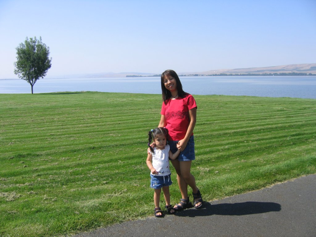 inboardmanoregonnearthecolumbiariver.jpg