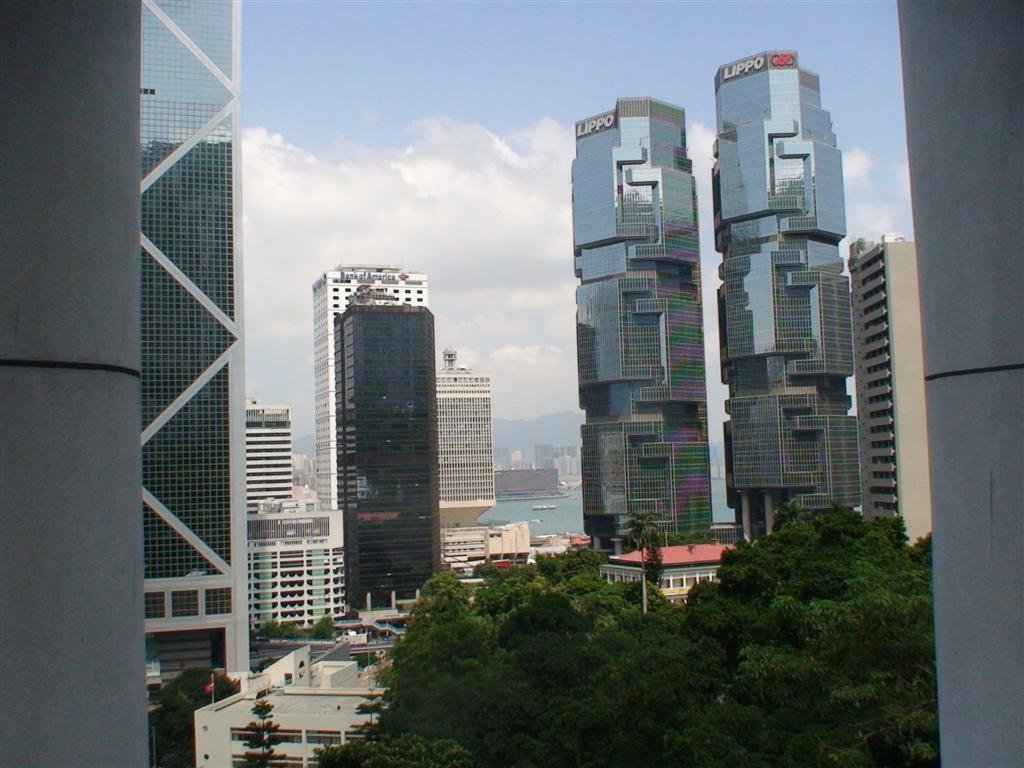 betweenthebuildingsthewaterisvisible.jpg