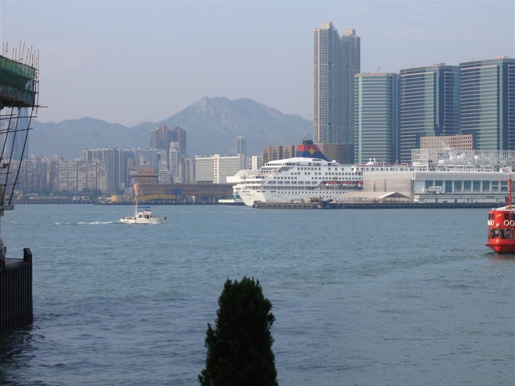 moreboats.jpg
