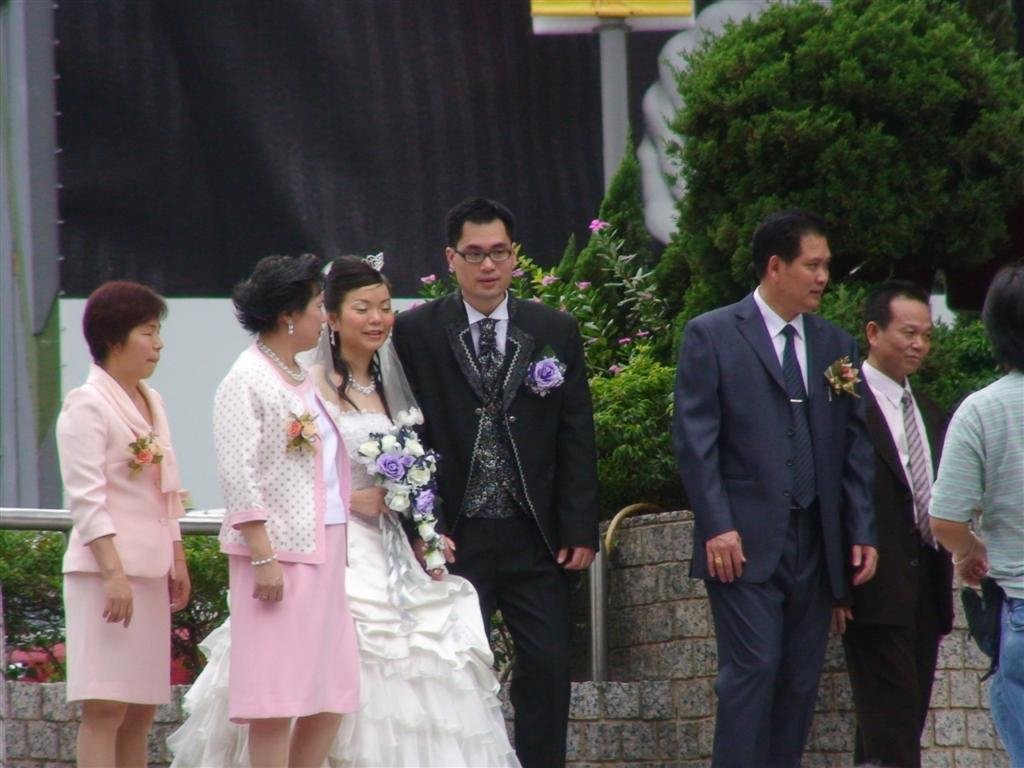 woohoowecatchtheendofanotherrandomwedding.jpg