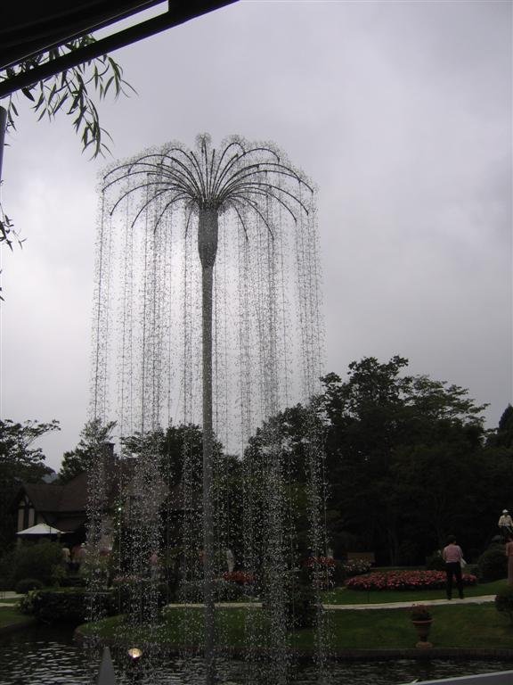 theglasstree.jpg