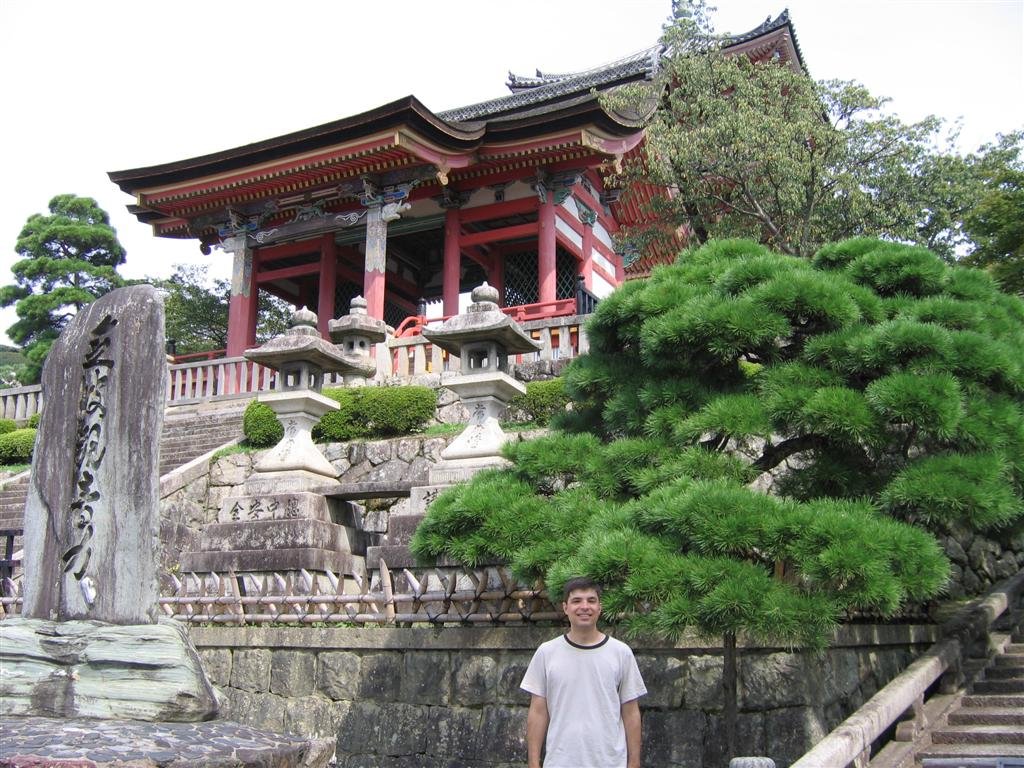 brianatkiyomizudera.jpg