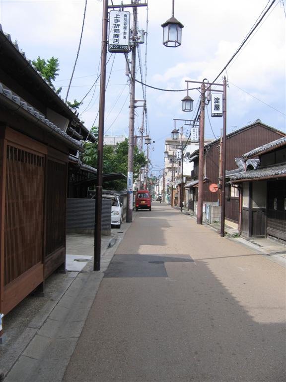 atypicalstreetthatwewalkeddownnearthehouse.jpg