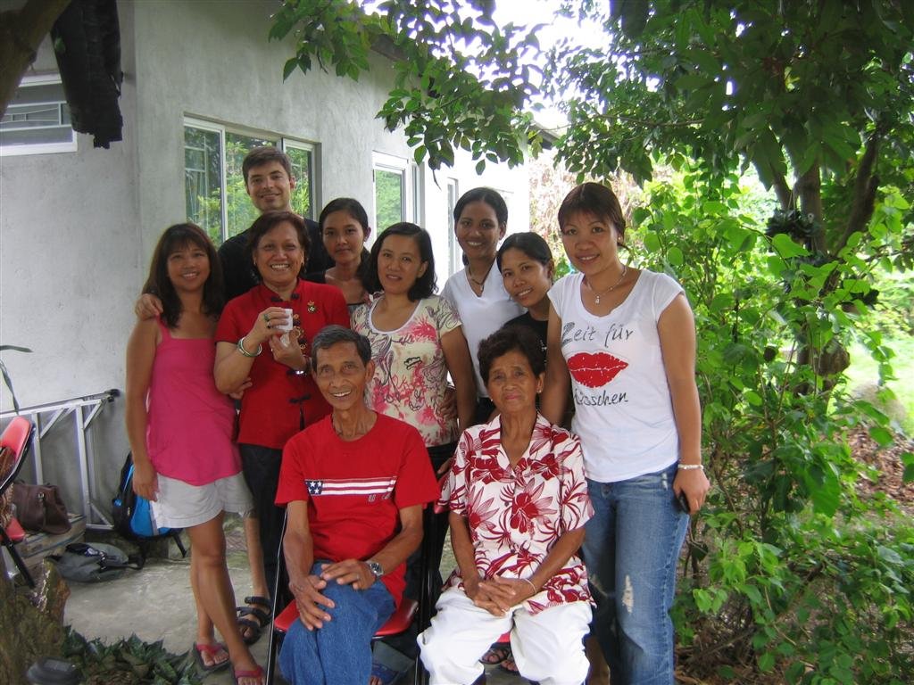 groupphoto2.jpg