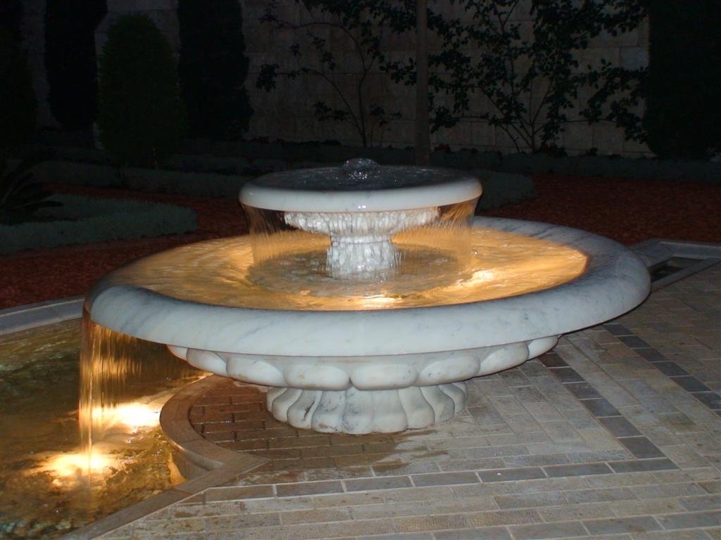 fountainatnight.jpg