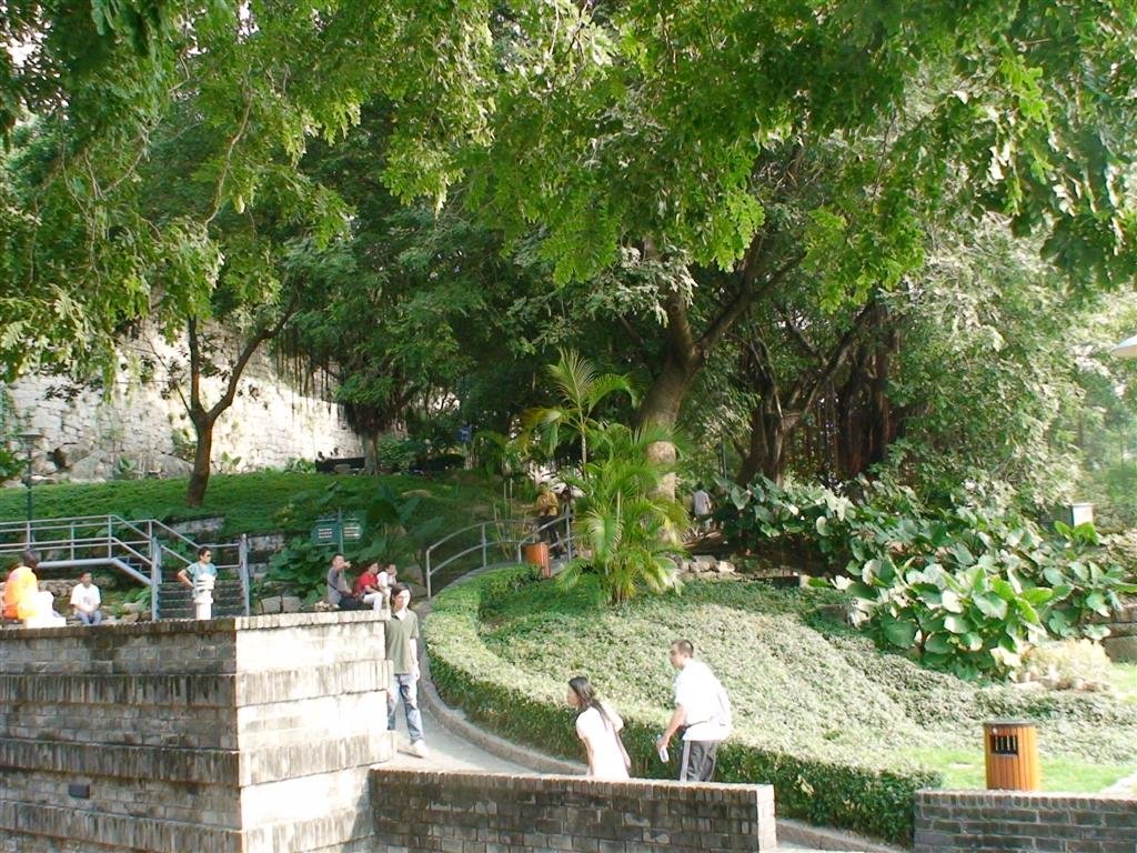 greeneryonamountainfortresswhichprotectedmacau.jpg