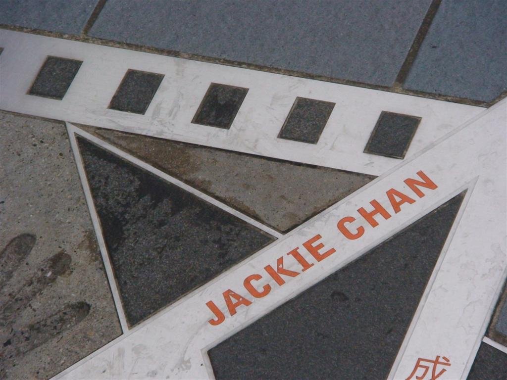 theyhavesomethinglikehollywoodstarsonthewaterfrontareahereisjackiechans.jpg